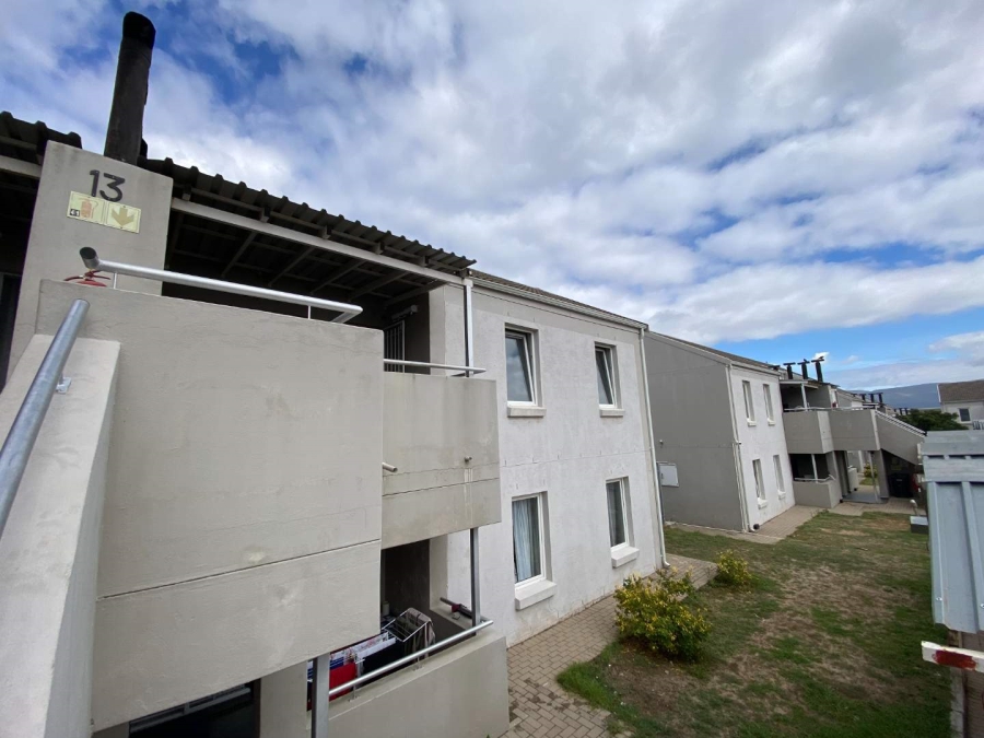 3 Bedroom Property for Sale in Klein Drakenstein Western Cape